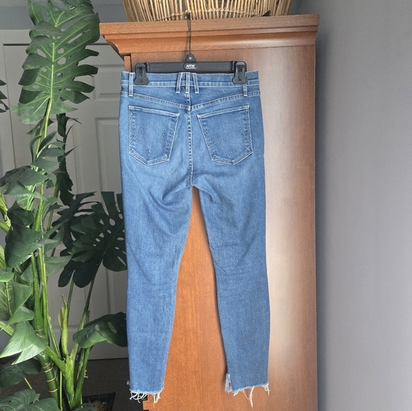 Mcguire womens size 26 style 15j midrise medium wash raw hem - Picture 2 of 9